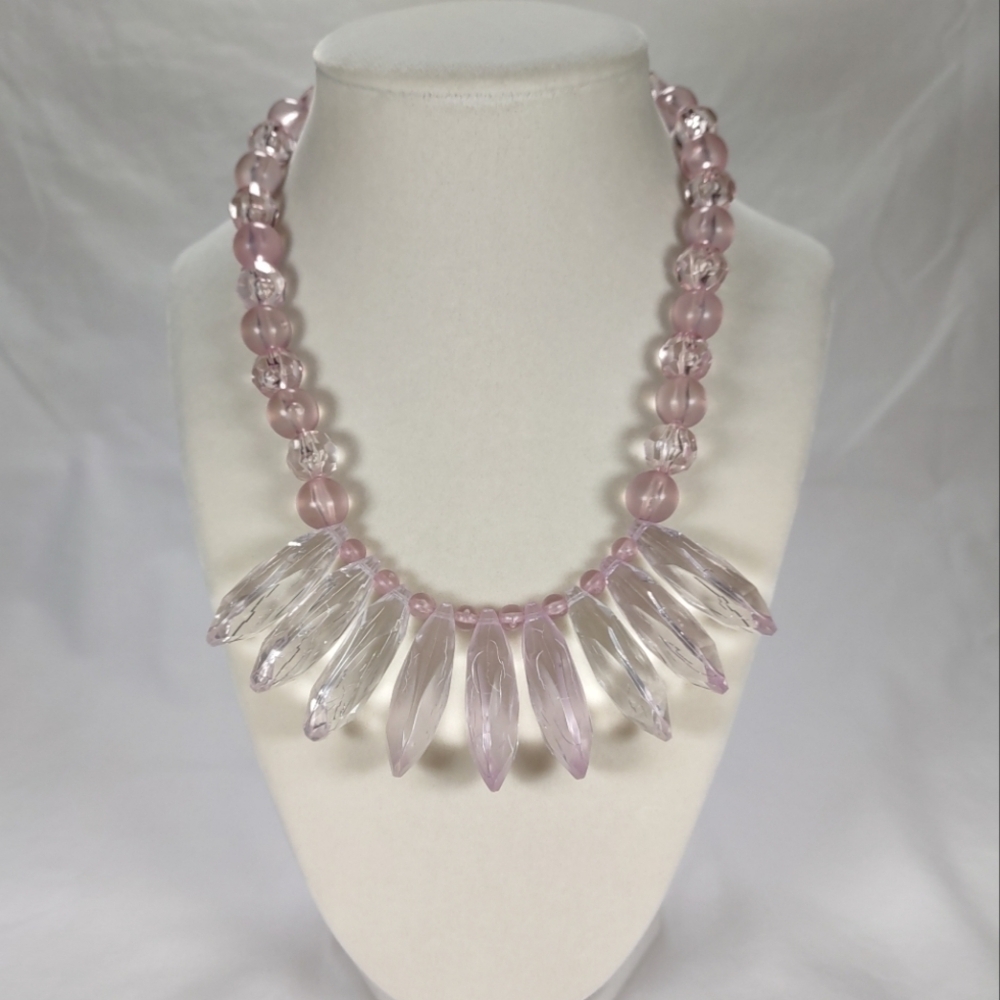 Vintage Unique Pastel Pink Clear And Frosted Lucite Statement Bib Necklace - Picture 2 of 9